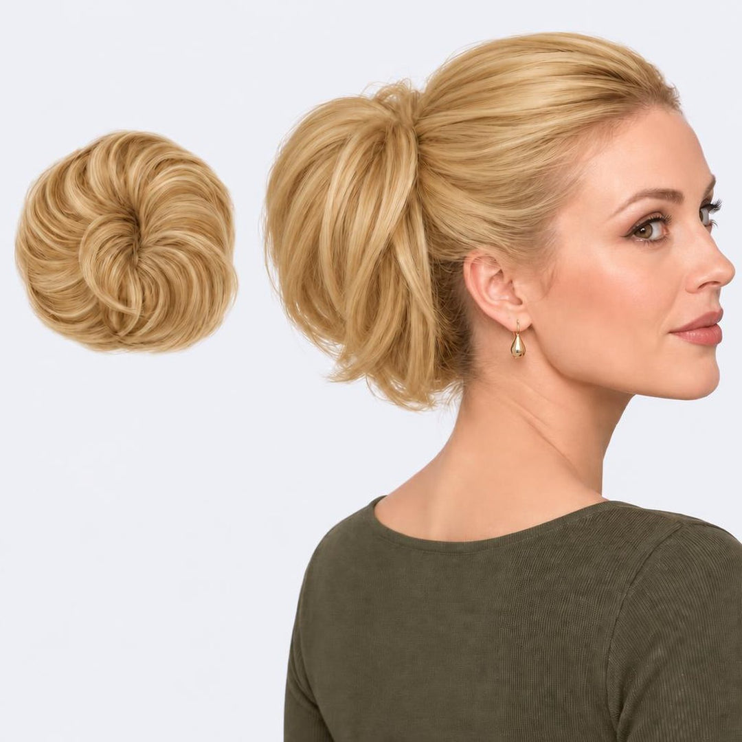 Tangled Straight Scrunchie i Warm Blonde – rak löshårstofs, visad lös och uppsatt på modell